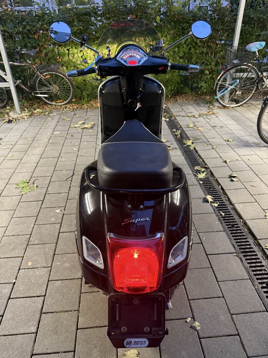 Piaggio Scooter: Piaggio Vespa GTS super 300 – Usato da Winterthur venduto da Fabio_46 4