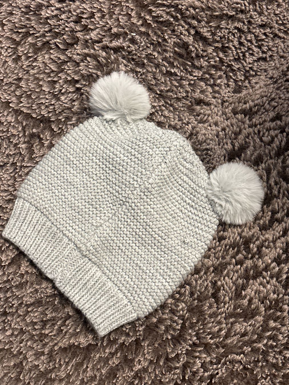 Altro abbigliamento per bambina: Wintermütze Grau mit Bommel, Grösse 104/116,m – Usato da Zürich venduto da engebrunau 2