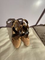 Shoe