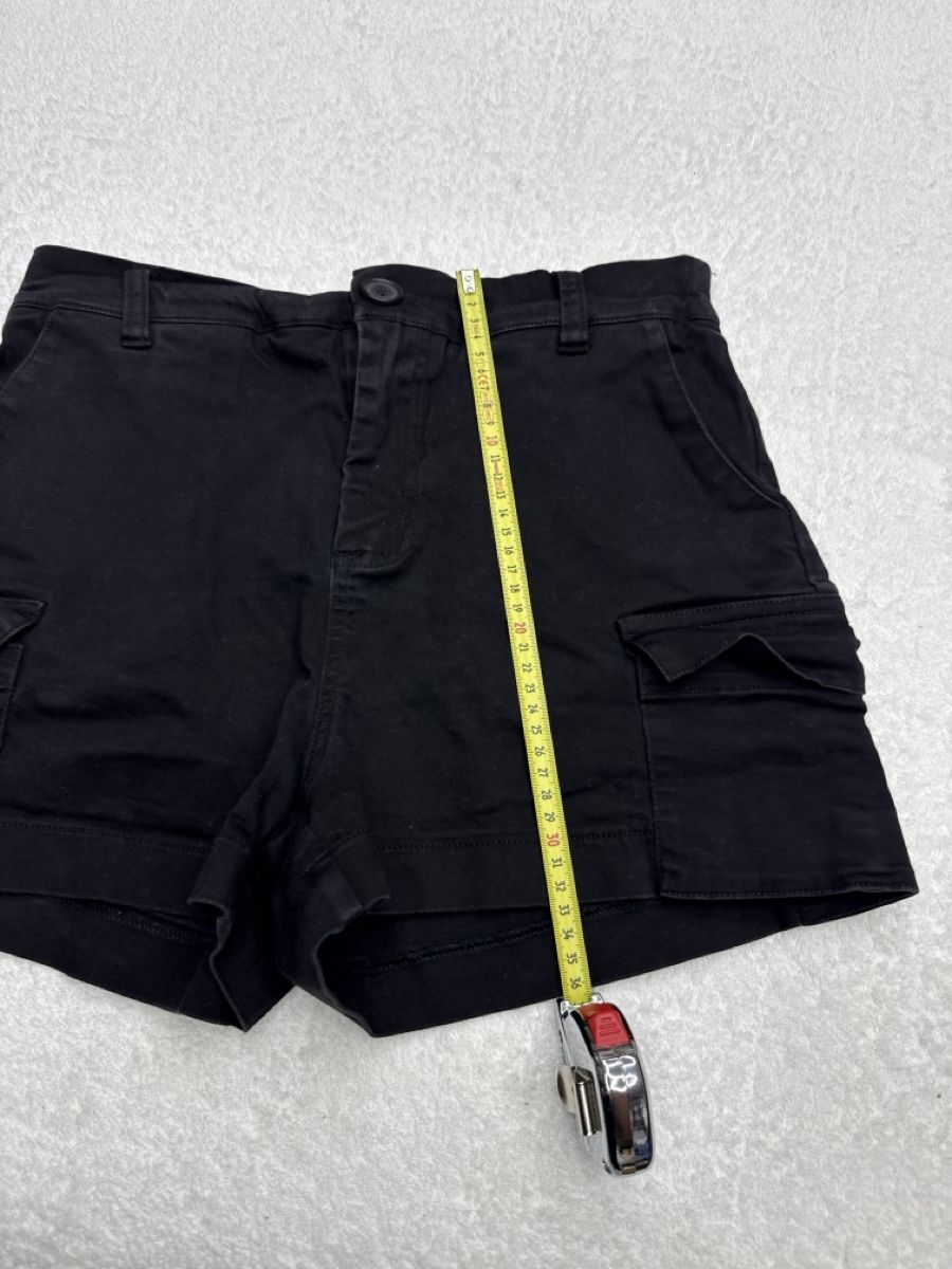 Hosen: Shorts cargo noir taille L 40  – Gebraucht aus Chenens von anasantos90 5