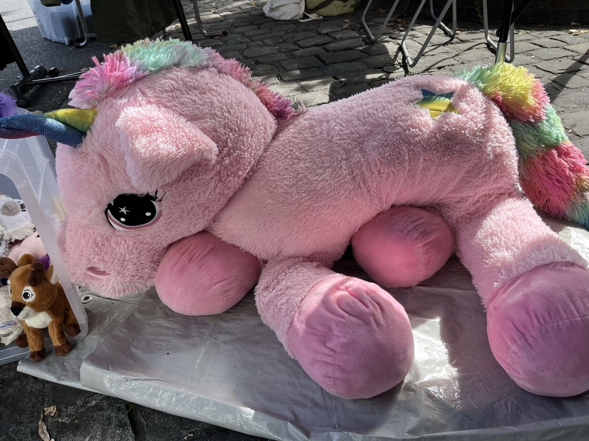 Giocattoli: XXL Einhorn aus Plüsch – Usato da Lungern venduto da Chispa1982