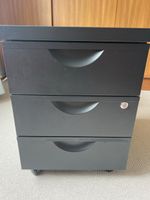Schwarzer Korpus von IKEA zu verkaufen
