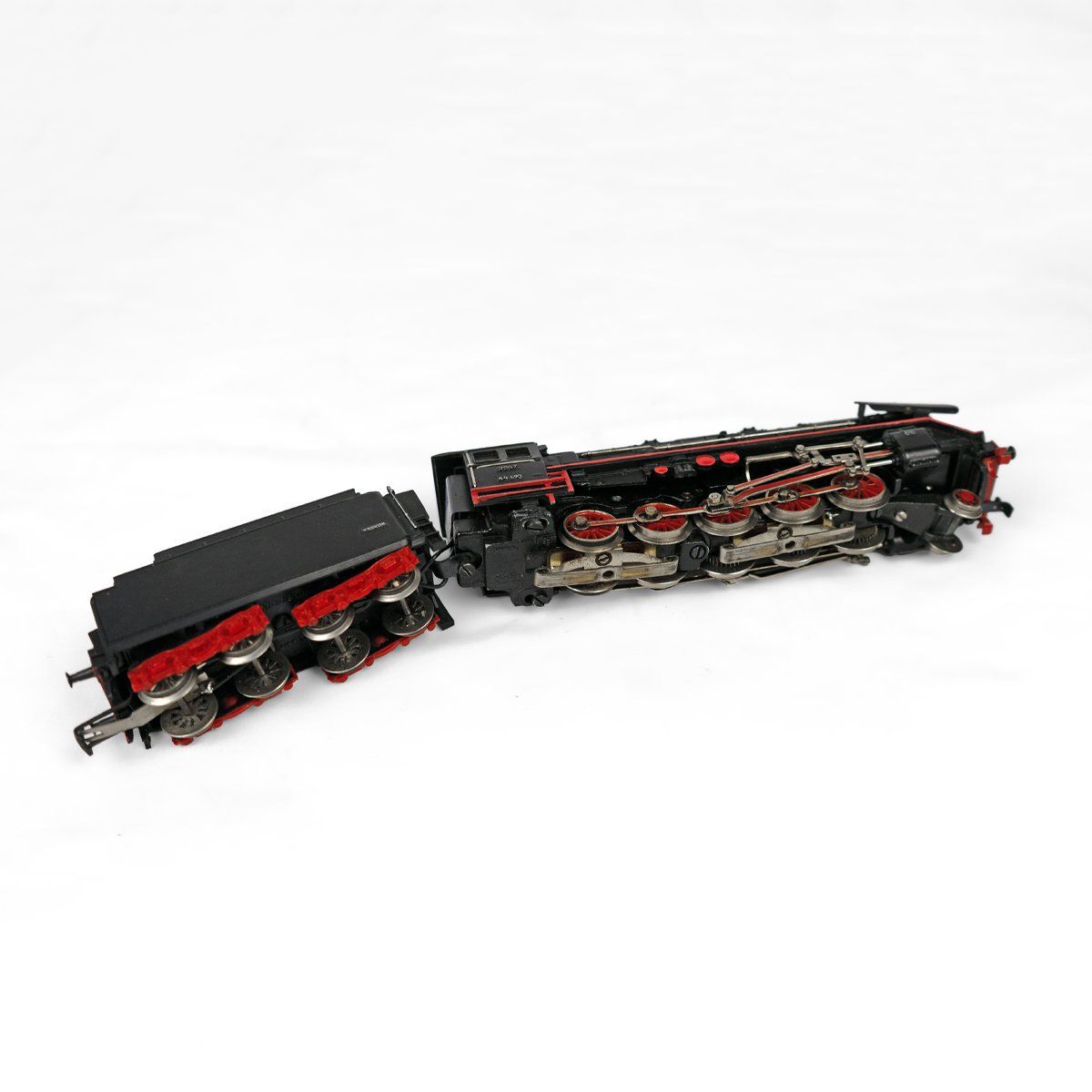 Märklin Modelleisenbahnen: Märklin - 3047.2. BR44 Langdampflok – Gebraucht aus Lugano von Historianlugano 3