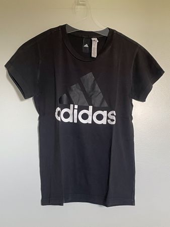 T-shirt Adidas noir, taille S, jamais porté