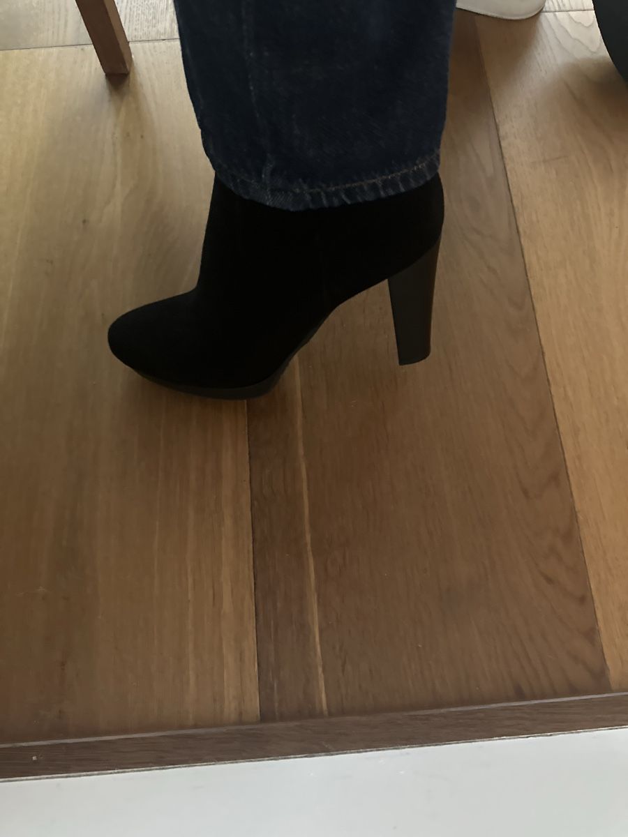 Scarpe da donna: Fabrikneue schwarze Overknee Stiefel, Gr. 40 "Convertini" – Nuovo e nell'imballaggio originale da Chur venduto da Renibe 2