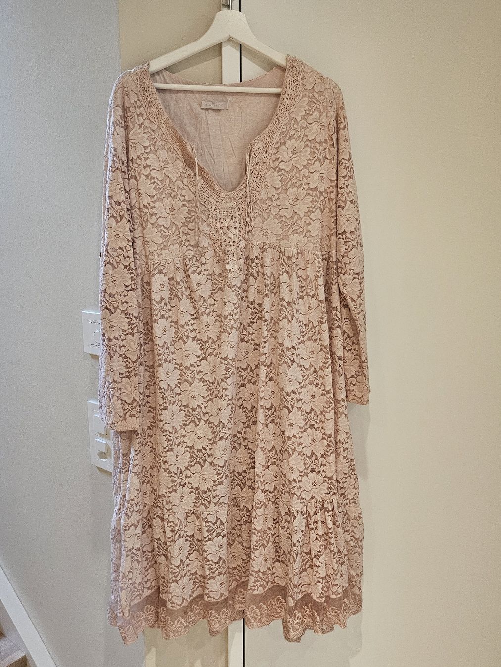 Vestiti: romantisches Kleid rosa mit Spitze 40/42/44 – Usato da Allschwil venduto da na.wi.90
