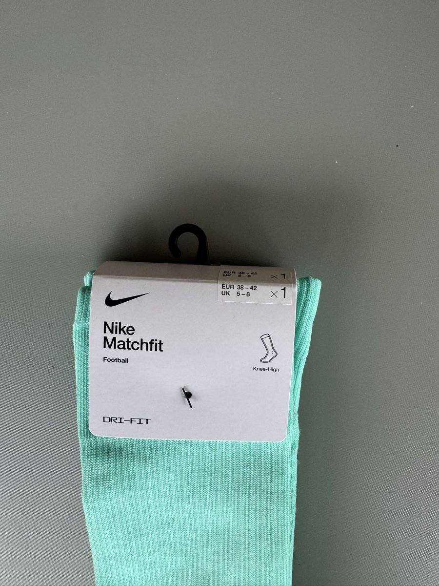 Nike Socken: Chaussettes de football 38-42 – Neu und originalverpackt aus Porrentruy von fee_24 1