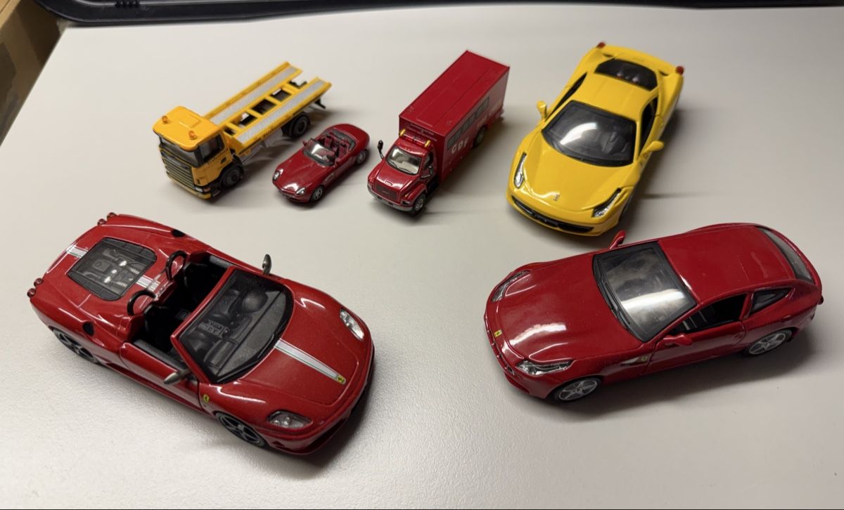 Giocattoli: Ferrari und andere Modelle 1:43 / 1:87 – Usato da Schwyz venduto da Aasterix 1
