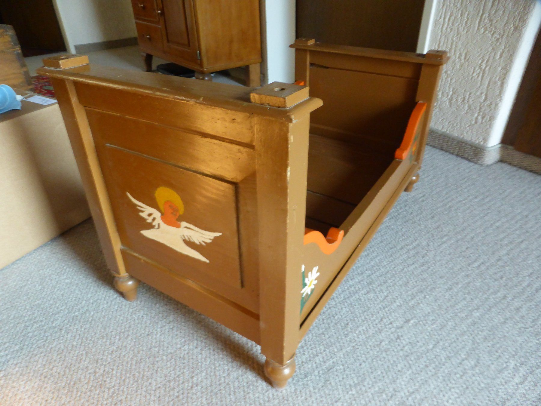 Betten: Puppenbett aus Massivholz – Gebraucht aus Illnau von mei_8cyp 3
