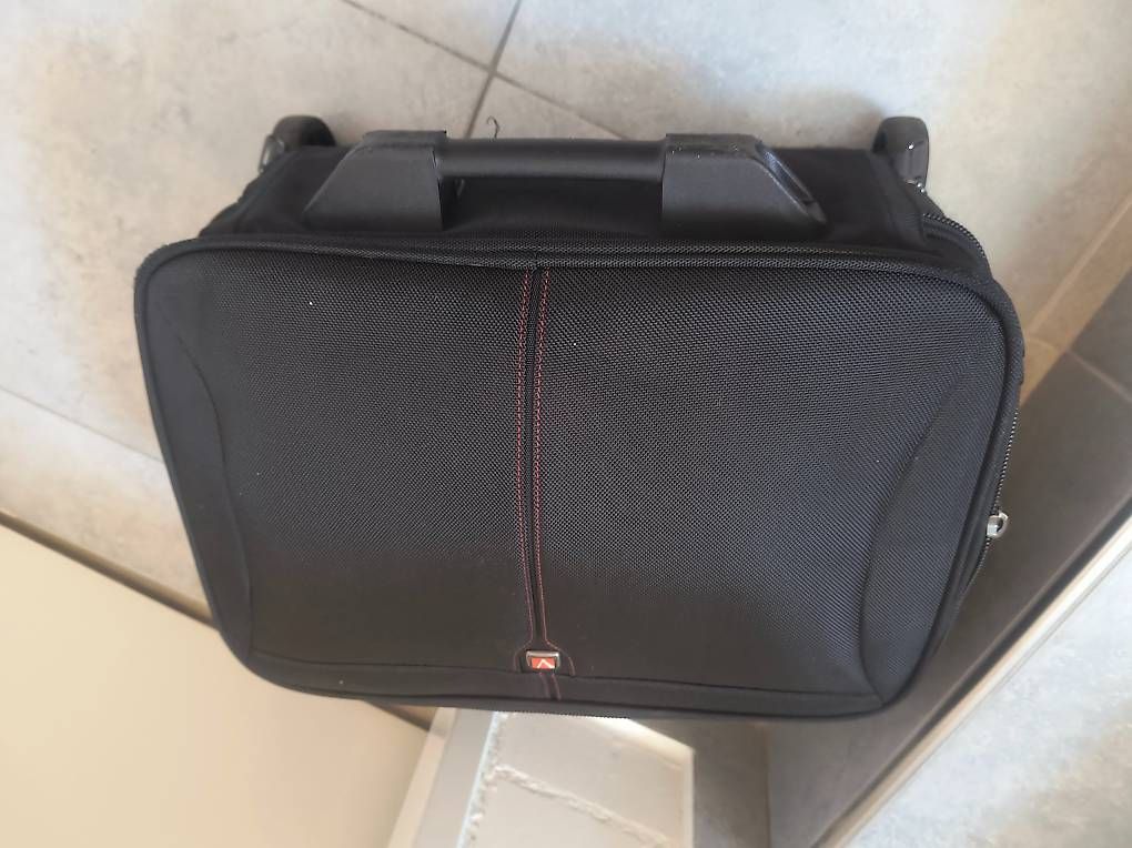 Koffer & Taschen: Akten-/Reise-/Rollkoffer – Gebraucht aus Möriken AG von stylish88 1