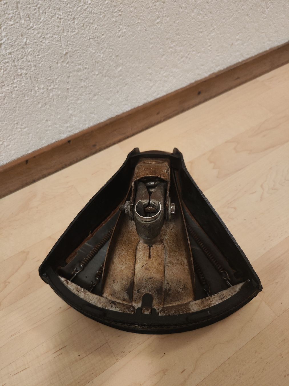 Mofa-Ersatzteile: Töffli / Mofa Sattel – Gebraucht aus Rotkreuz von Kolibri_ 2