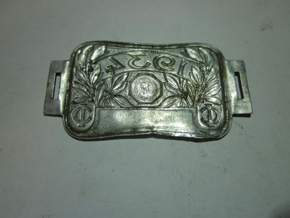 RARE PLAQUE velo AVEC CA PLAQUETTE ROUGE D ORIGINE
