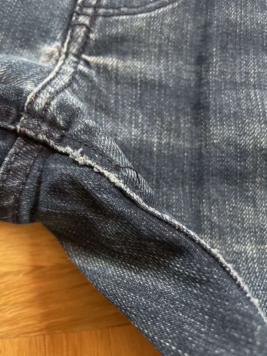 Armani Jeans: Armani Jeans 30 – Usato da Winterthur venduto da tab_fp6s 3