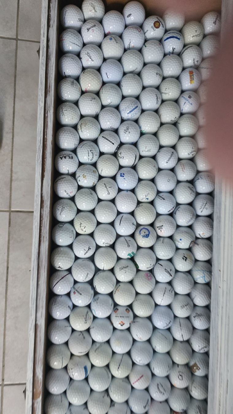 Palloni: 50 balles de golf divers – Usato da Vétroz venduto da Thierry.M35