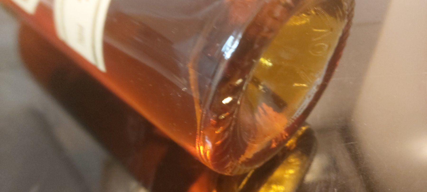 Yquem Vino: Château d'Yquem 1981 – Nuovo (secondo la descrizione) da Grenchen venduto da poggione 8