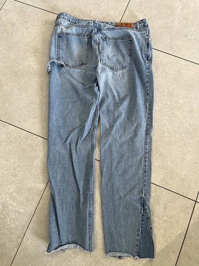 Jeans: ELEVATE Clothing Jeans hellblau Gr. 34 – Usato da Ballwil venduto da Soia 2