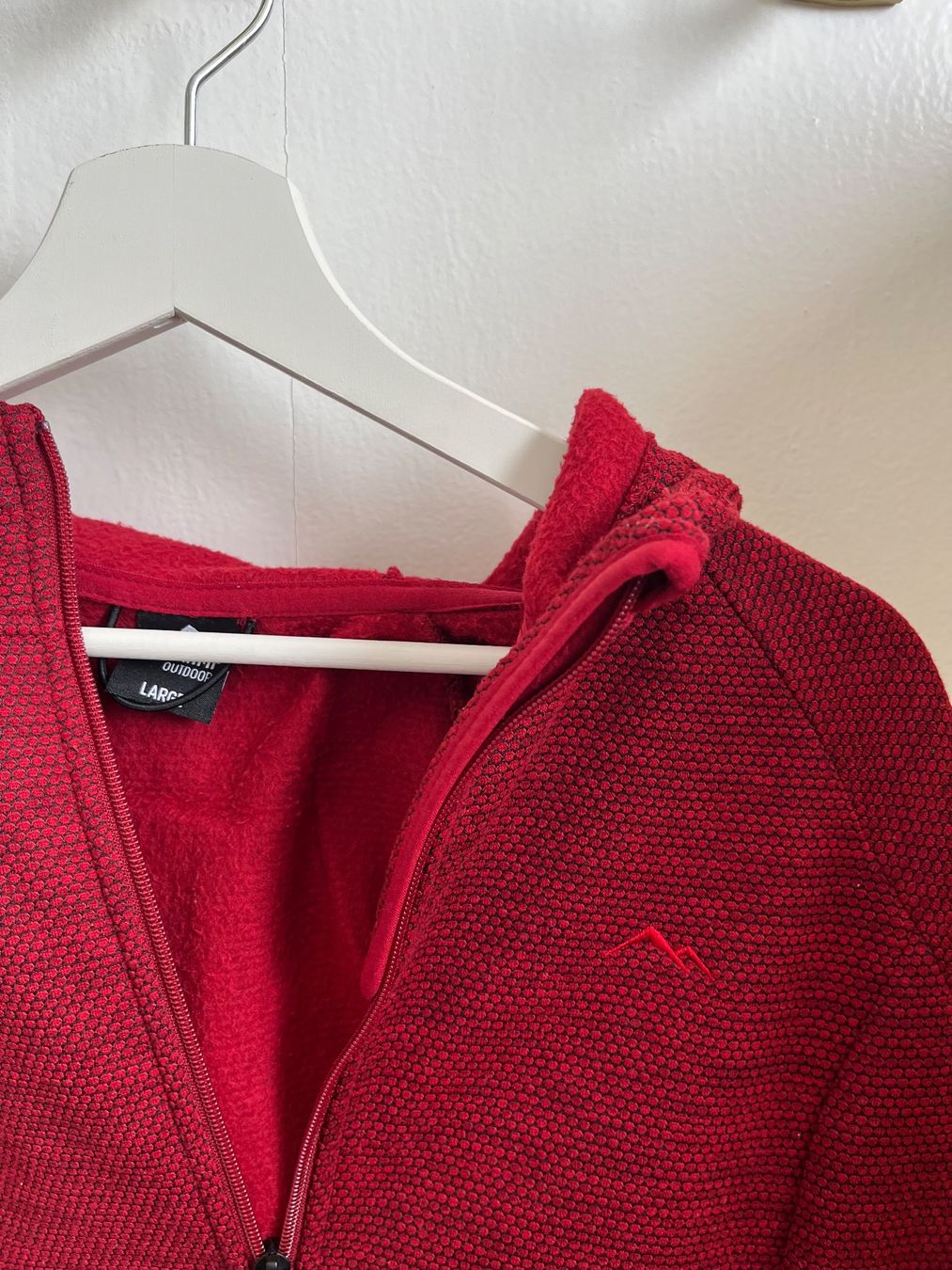 Giacche: Rote Sportjacke – Usato da Gondiswil venduto da kaj_26vz 1