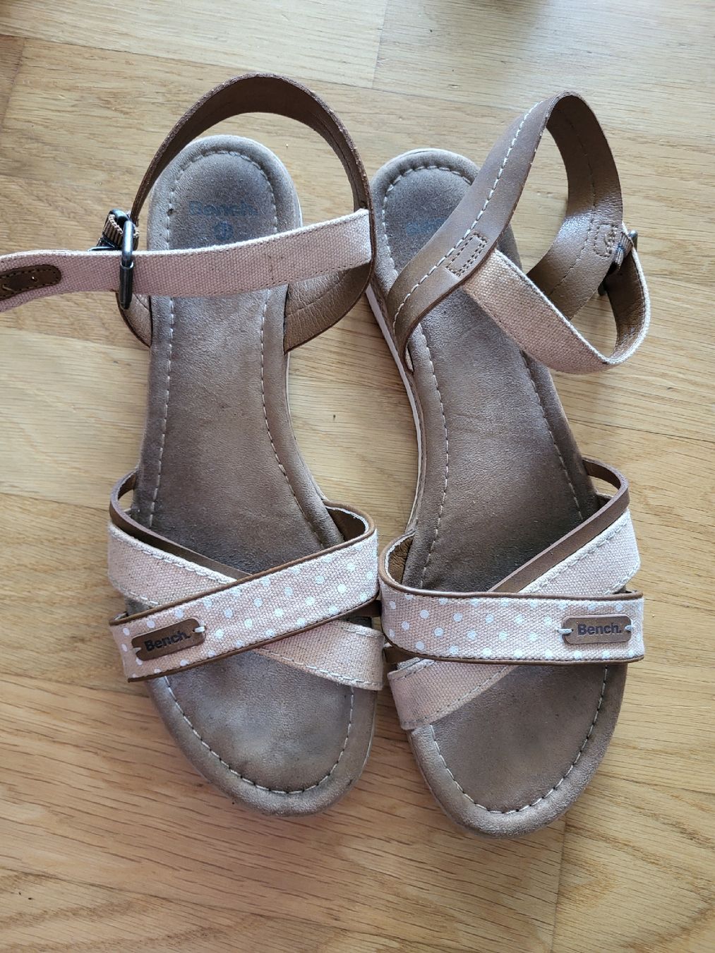 Bench Damenschuhe: Bench Sandalen Damenschuhe Grösse 41 – Gebraucht aus Wikon von lin_qw8x 1