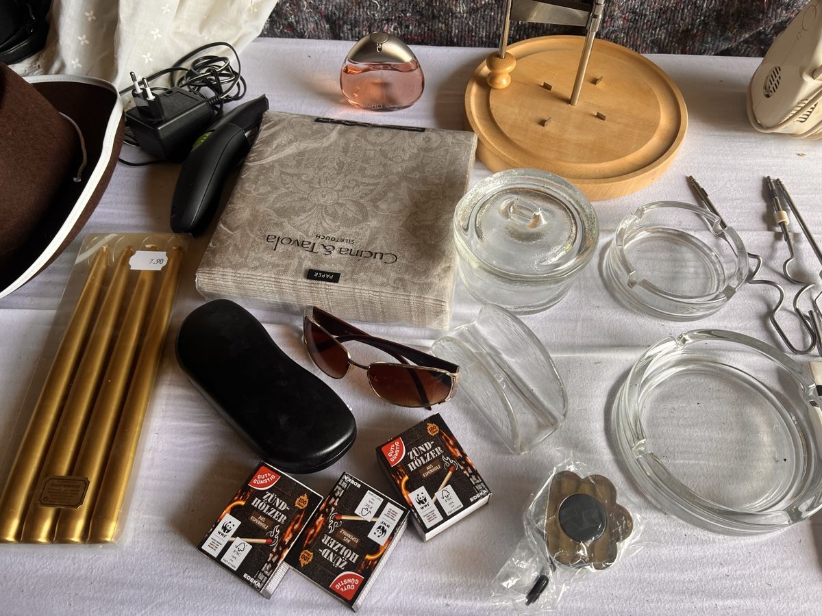 Tutte le decorazioni: Verschiedene Flohmarktartikel (54) – Usato da Glattfelden venduto da maa_qcj8 8