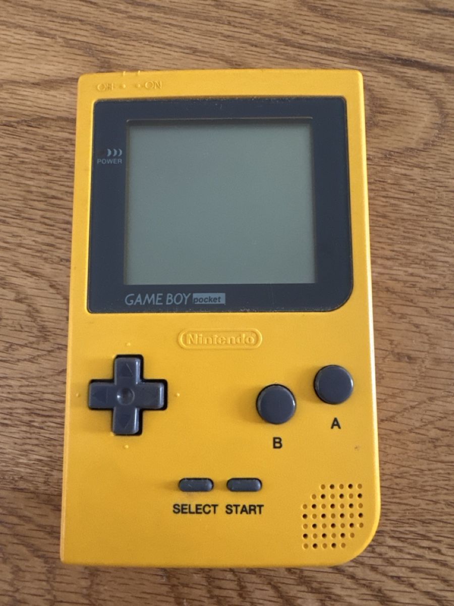 Nintendo Console: Game Boy pocket – Usato da Flaach venduto da DewTrich