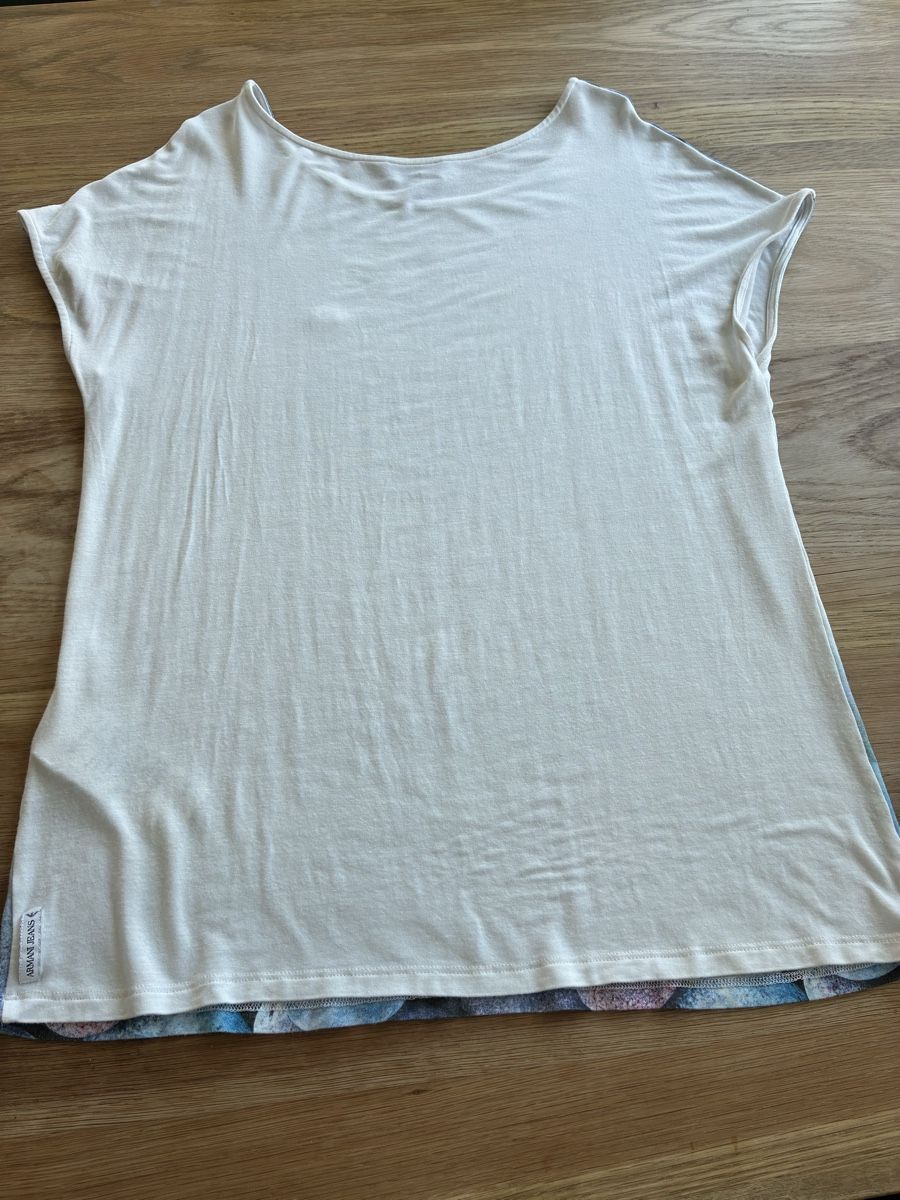 Armani T-shirt: Armani Jeans t-shirt – Usato da Muralto venduto da eva_bjp2 4