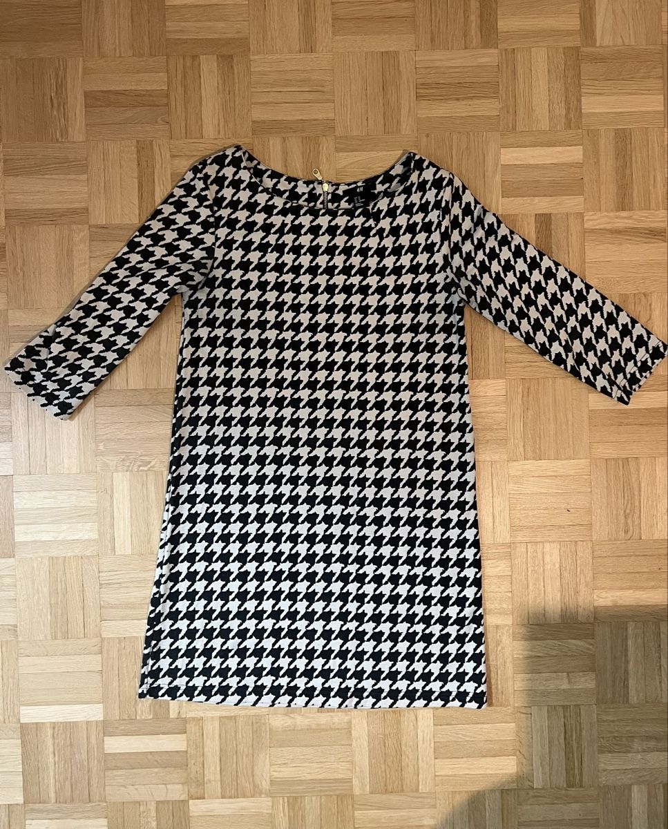H&M Kleider: Kurzes Kleid – Gebraucht aus Basel von shirley_gold