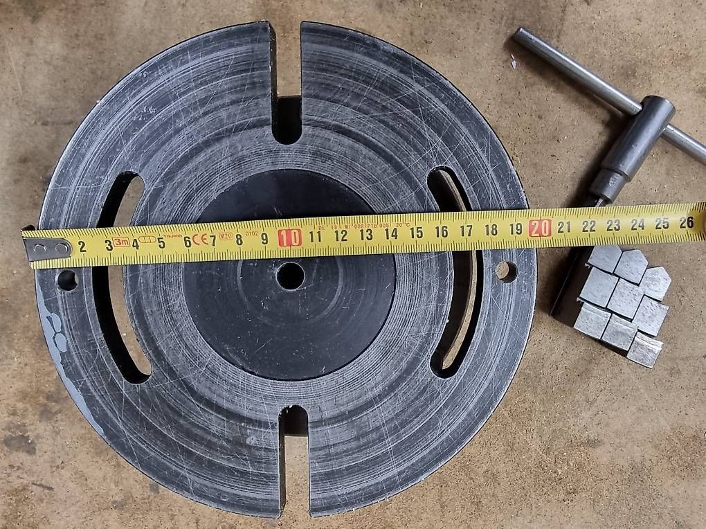 Altro per industria metallurgica: RÖHM Dreibackenfutter mit Adapterplatte – Usato da Zihlschlacht venduto da Fan2002 2