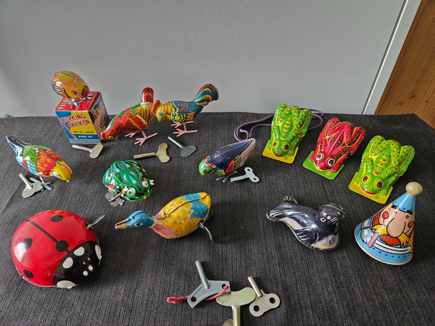 Jouets: Blechspielzeug  13 Stück – D'occasion à Oberrieden par Sun-and-Sand