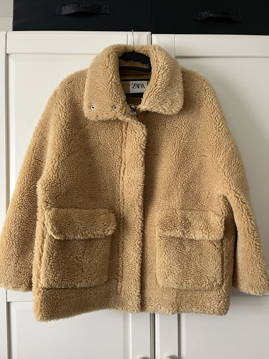 Zara Mäntel: Jacke aus Kunstfell – Neu (gemäss Beschreibung) aus Allschwil von eyl_bb8q 3