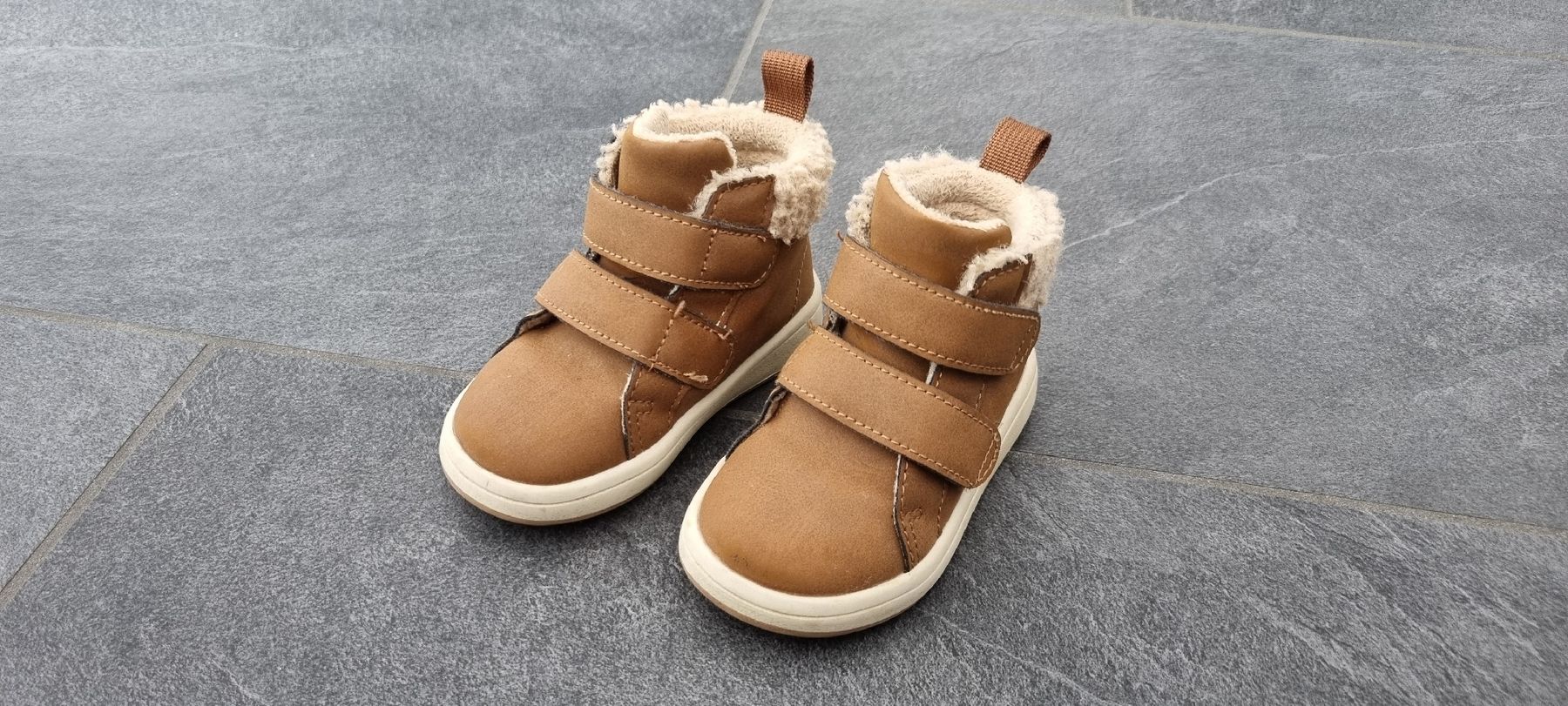 Scarpe per ragazzi: Winterschuhe Grösse 18 – Usato da Birmensdorf ZH venduto da borstenking