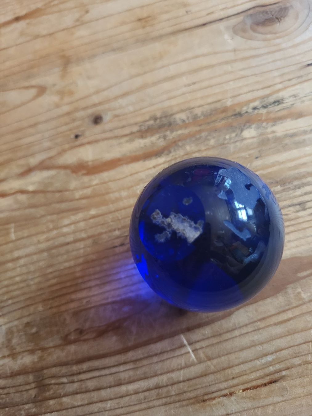 Sonstige Dekorationen & Accessoires: Blauer Globus aus Glas – Gebraucht aus Guggisberg von Aegertenlehn 3