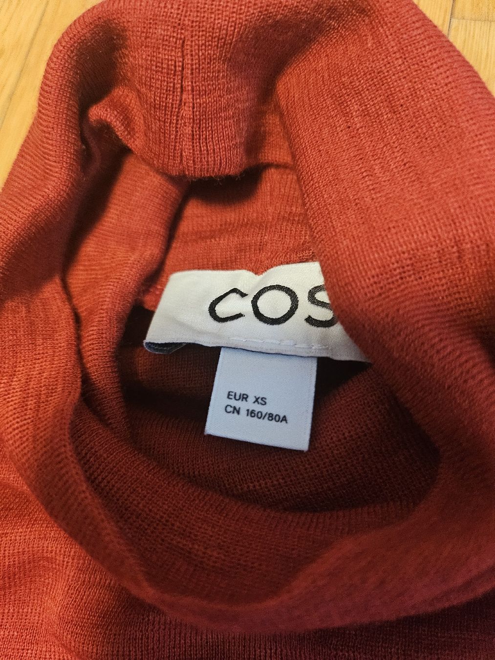 Cos Top: Cos top 100%wool red rot – Nuovo (secondo la descrizione) da Männedorf venduto da eli_y5vn 5