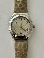Montre Swatch Swiss vintage, bracelet cuir, élégante et chic