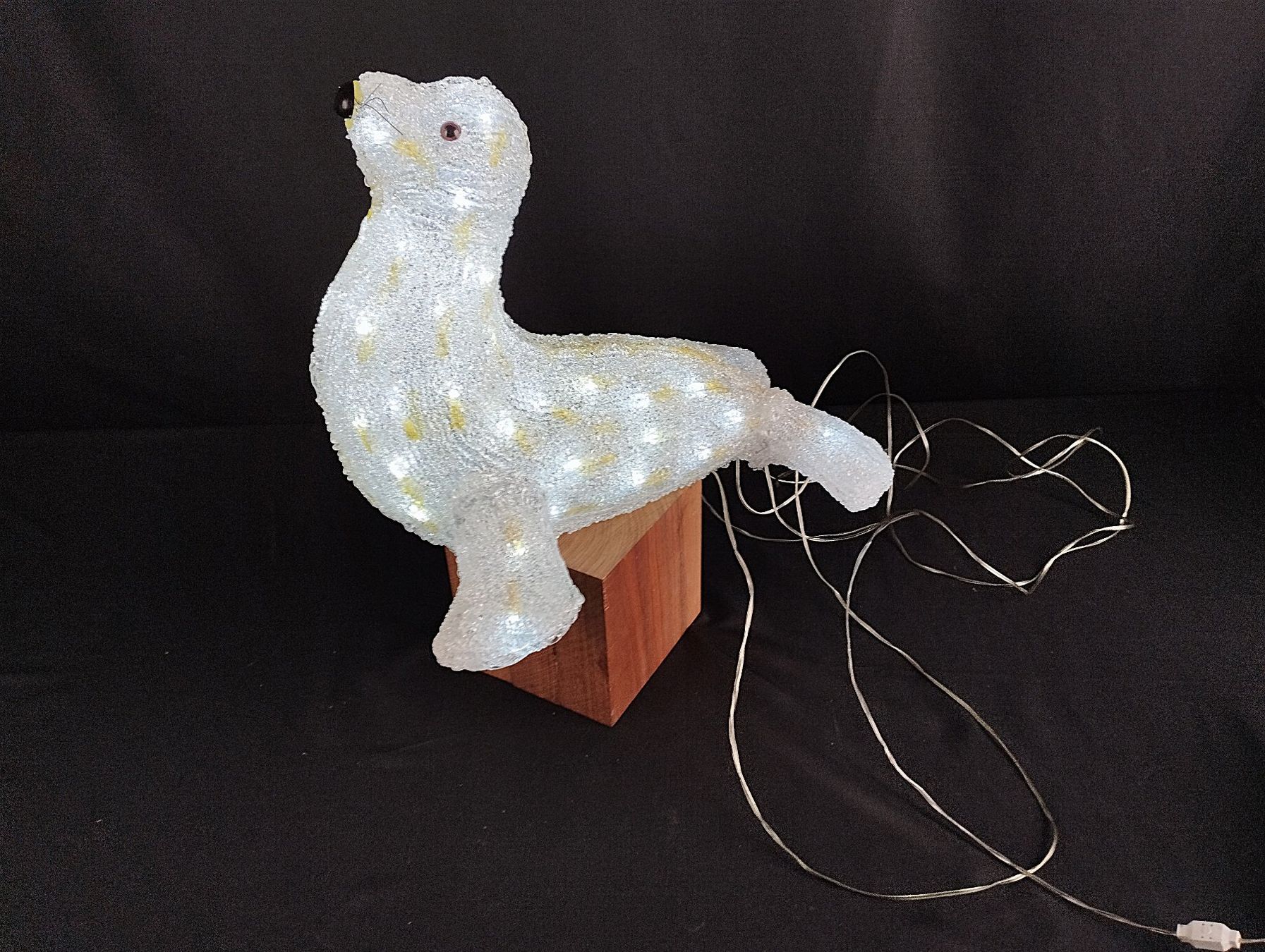 Alle Dekorationen: LED Robbe Weihnachtsdeko – Gebraucht aus Schübelbach von Restwert_Schubelbach 5
