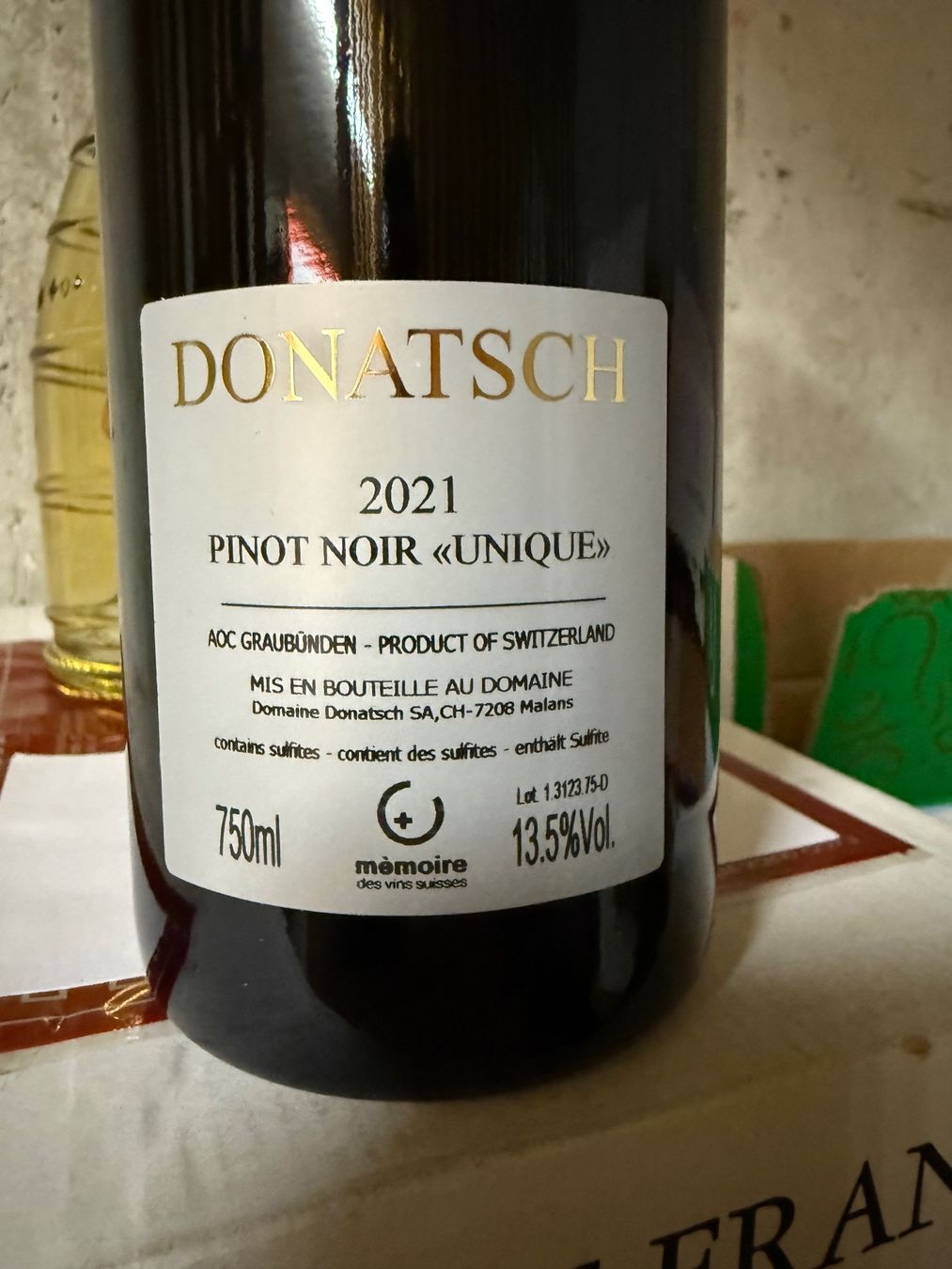 Donatsch Wein: 1 Fl. Pinot Noir Donatsch Unique 2021 – Neu und originalverpackt aus Oberentfelden von Swissair72 2