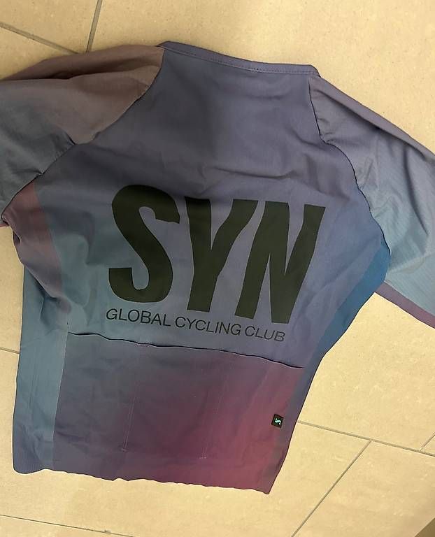 Maillots de corps & Pantalons: Damen Trikot Grösse S SYN NEU – D'occasion à Zürich par Nia_S 3