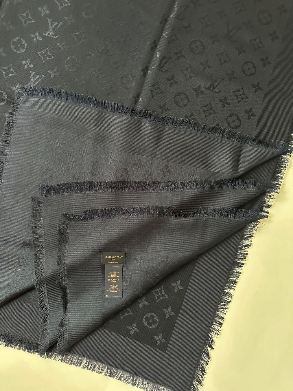 Louis Vuitton Foulards & écharpes: Louis Vuitton scialle – Neuf (Voir description) à Pregassona par Reluxuryspace 3