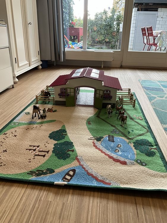  Schleich Reiterhof mit Teppich und Zubehör 