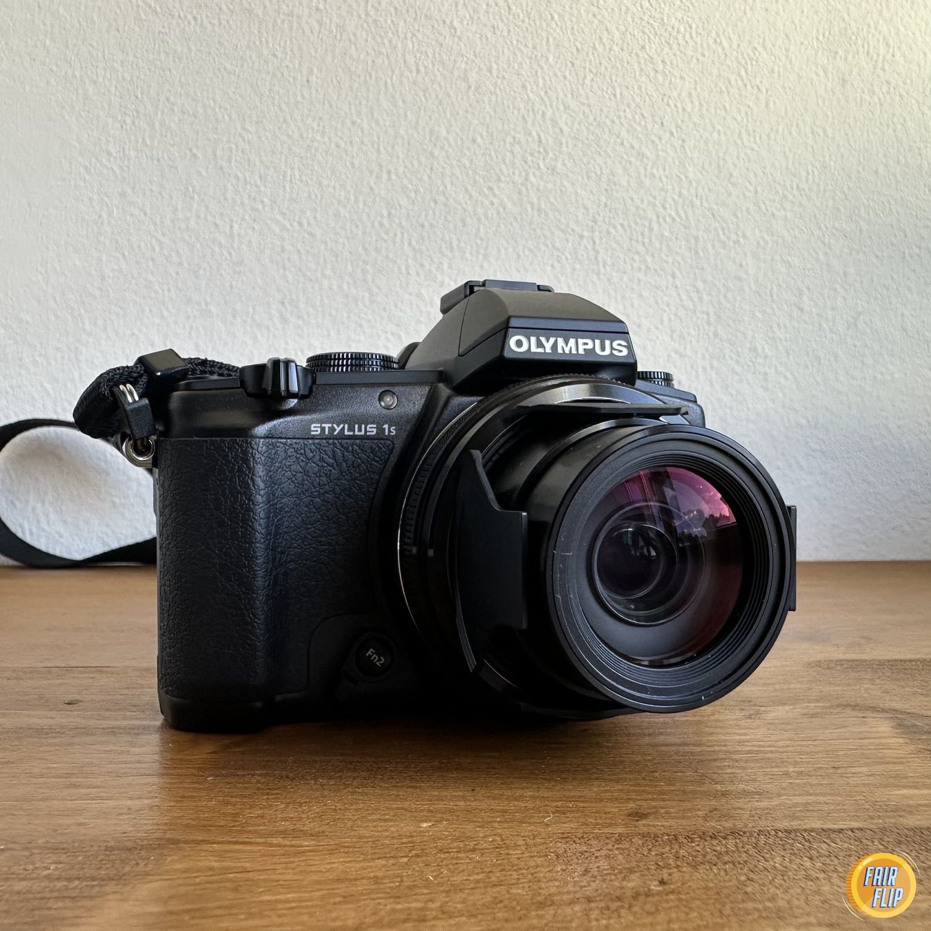 Olympus Kamera: Olympus Stylus 1s Kompaktkamera mit Tasche – Gebraucht aus Luzern von fairflip 1
