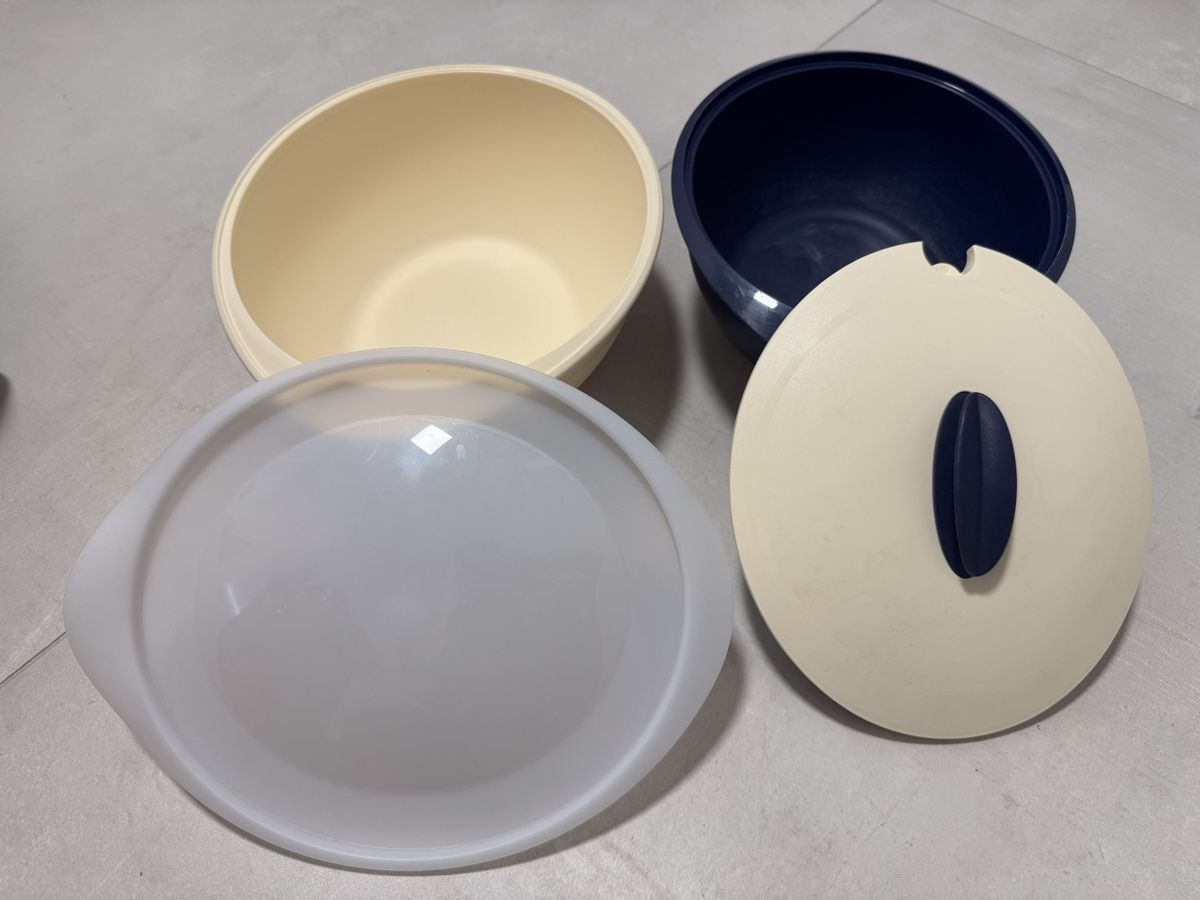 Tupperware Behälter & Ähnliches: Tupperware Schüssel Set, div. Farben, neuwertig! – Gebraucht aus Däniken SO von SC.pay 4