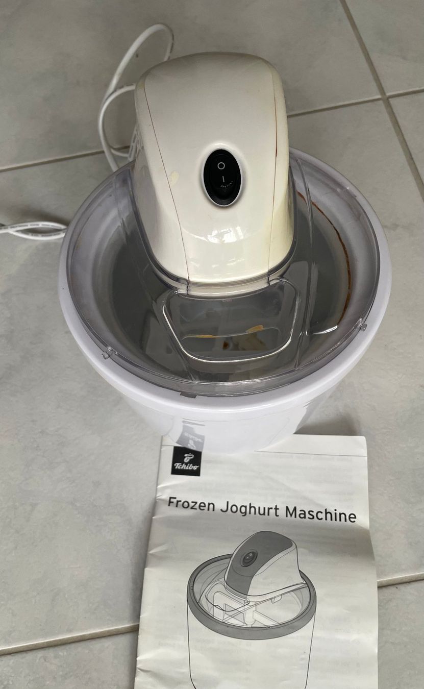 Tchibo Elettrodomestici da cucina: Frozen-Joghurt Maschine – Usato da Buckten venduto da Mrct