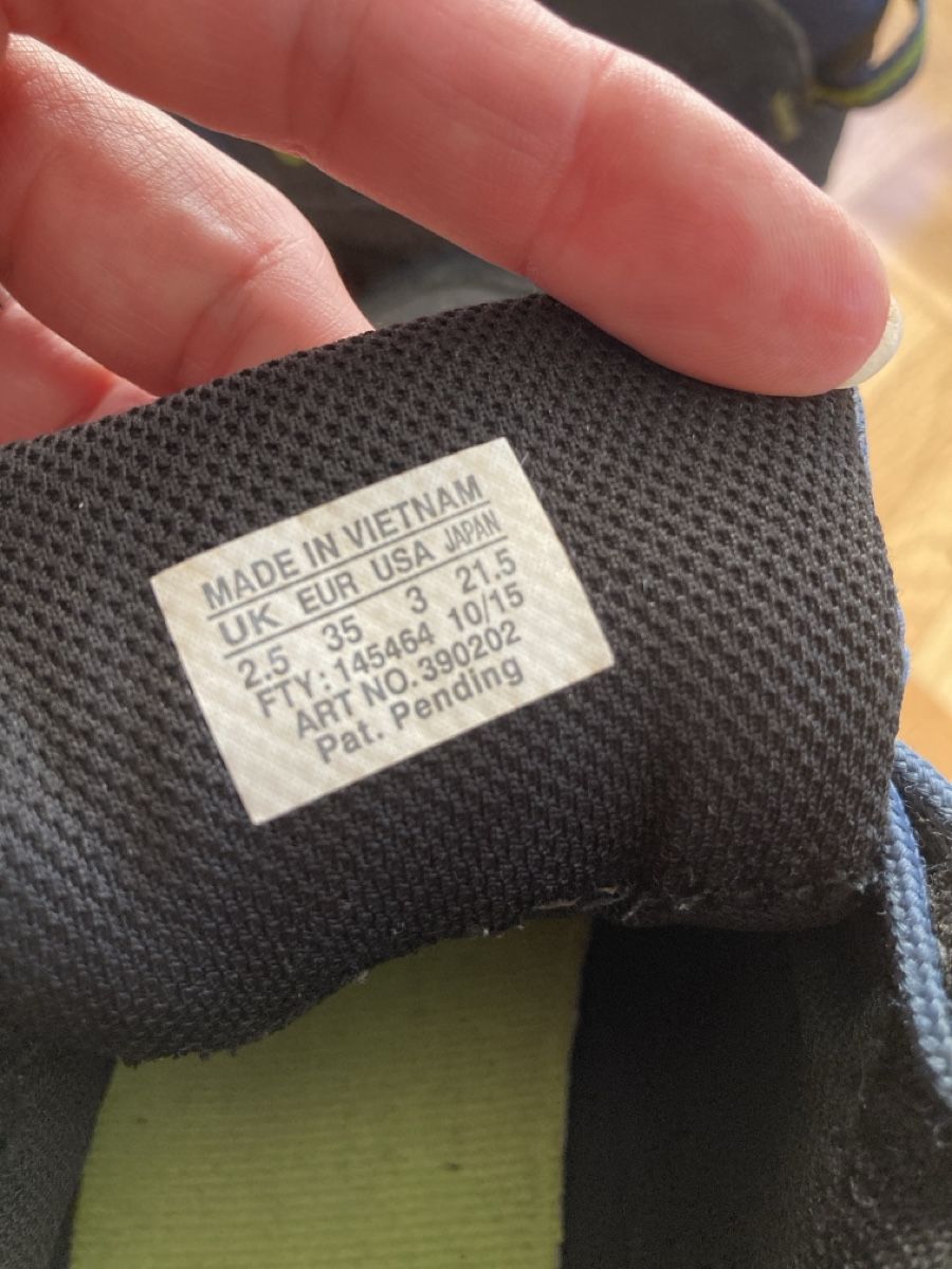 Chaussures hommes: Wanderschuhe Gr.35 Salomon – D'occasion à Zürich par kiskinfam 2