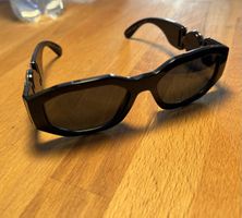 Sonnenbrille Versace schwarz mit Medusa Logo 