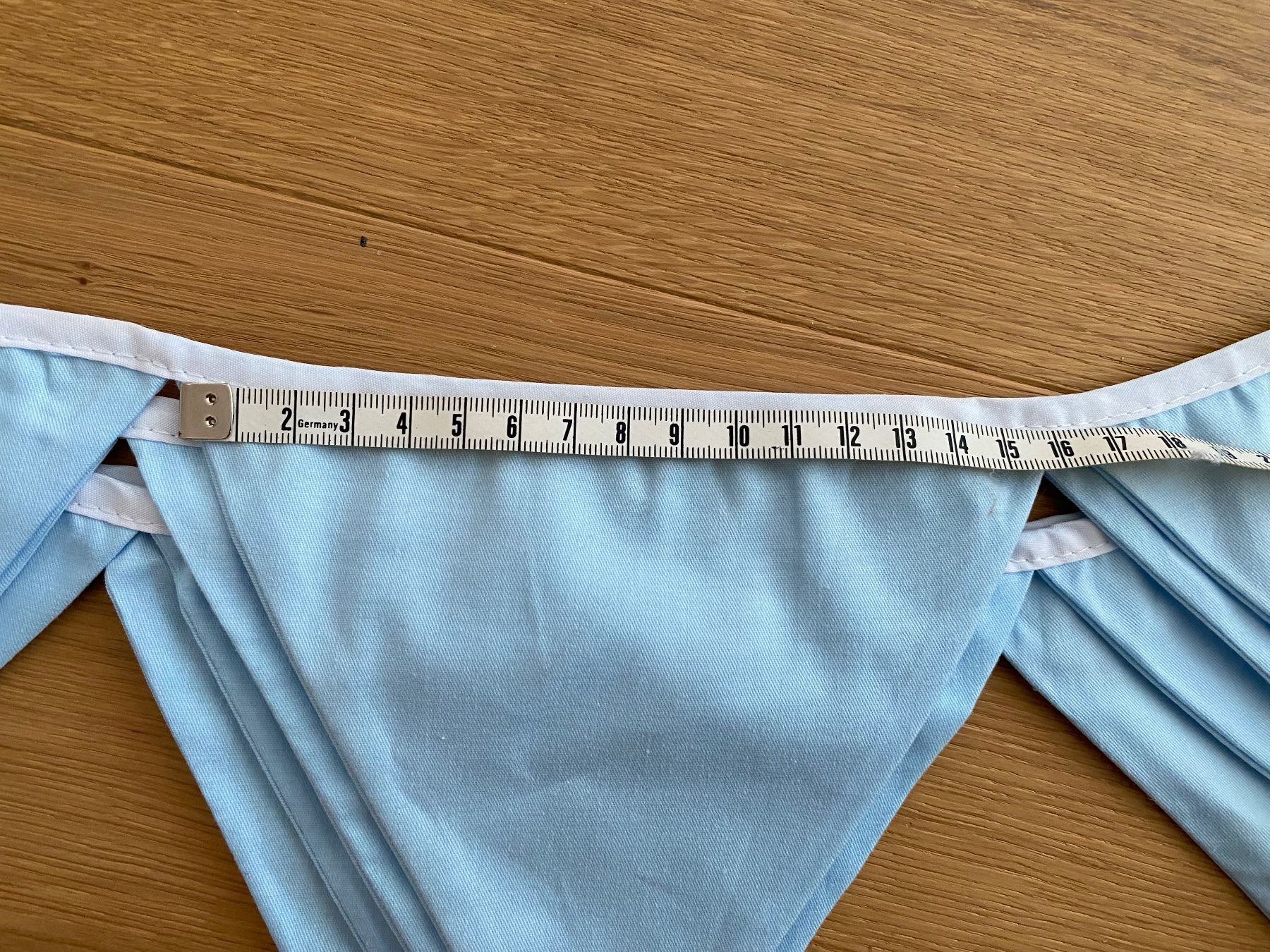 Bandiere: Wimpel Stoff hellblau - Gesamtlänge ca 140cm – Nuovo (secondo la descrizione) da Einsiedeln venduto da PaedeK84 7
