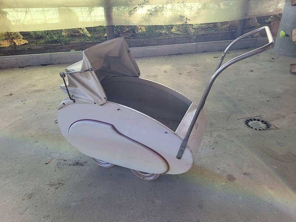 Wisa Gloria Puppenwagen: Puppenwagen Wisa Gloria – Gebraucht aus Müllheim von Dolarian