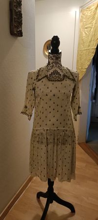 Antikes Naghdeh Kleid