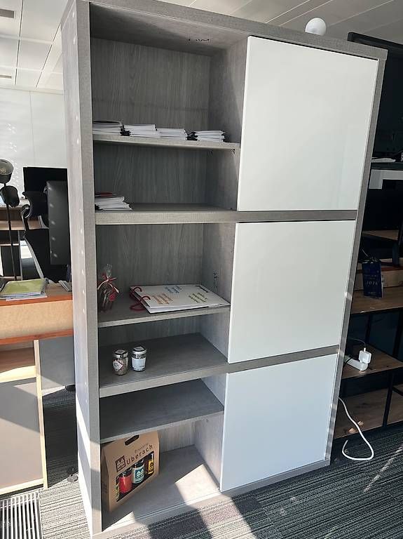 Scaffali: Bibliothèque / armoire – Usato da Cointrin venduto da adr_59z8 1