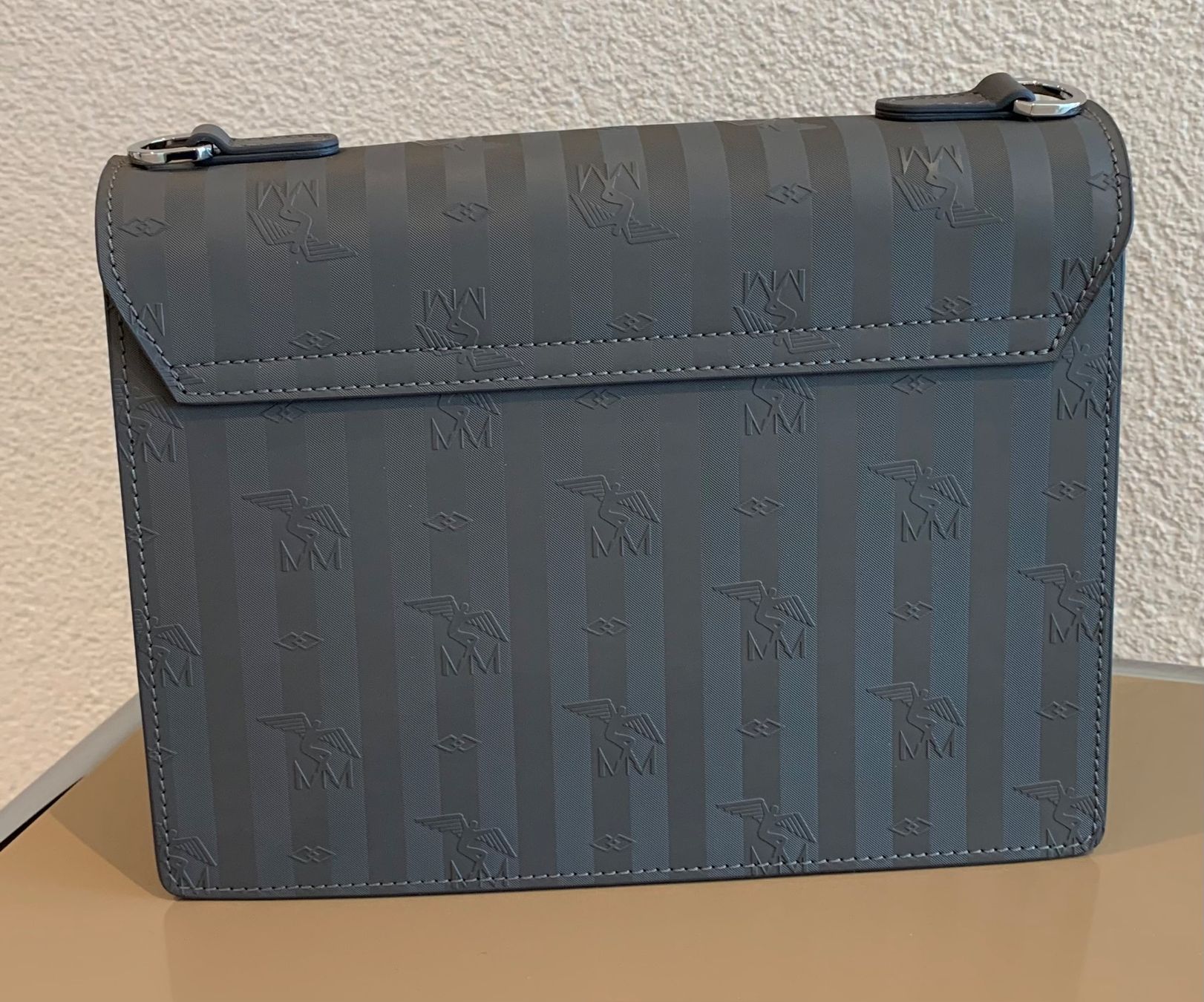 Maison Mollerus Borse da donna: MAISON MOLLERUS Wil silbergrau silber, NEU – Nuovo e nell'imballaggio originale da Mettmenstetten venduto da srca 1