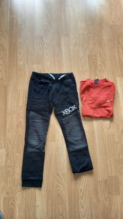 Nike Shirt + Trainerhose Gr 134