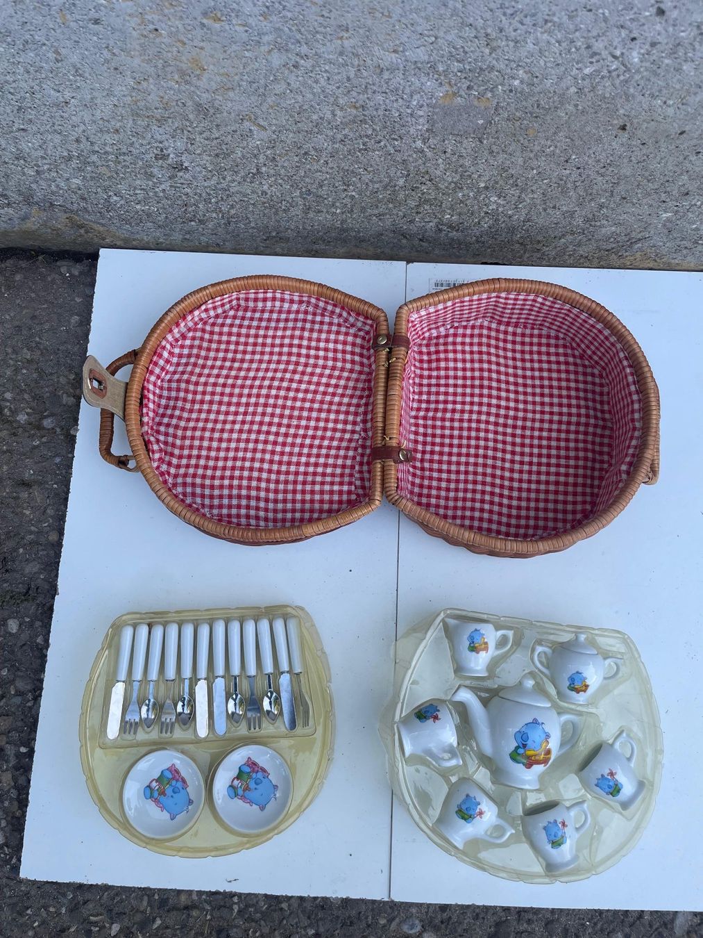 Giocattoli: Kinder Picknickkorb – Usato da Ebikon venduto da el_Pedro